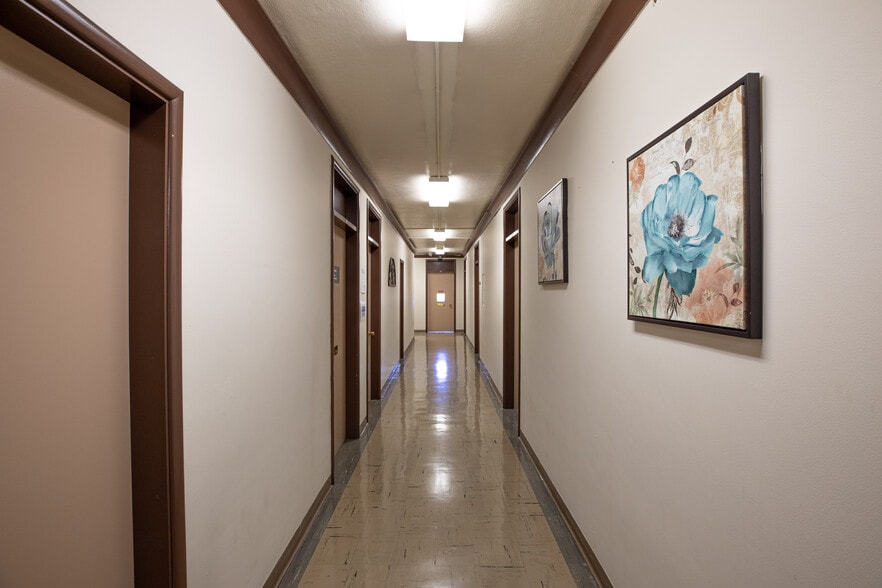 340 Central Ave, Coos Bay, OR for lease - Interior Photo - Image 3 of 96