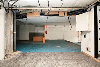 Plus de détails pour Multi-résidentiel à vendre