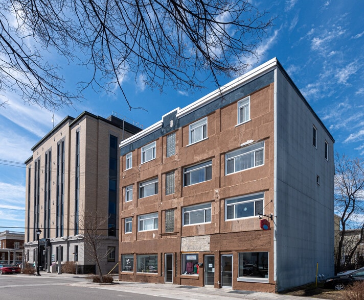 71-77 Av. Bégin, Lévis, QC for sale - Primary Photo - Image 1 of 1