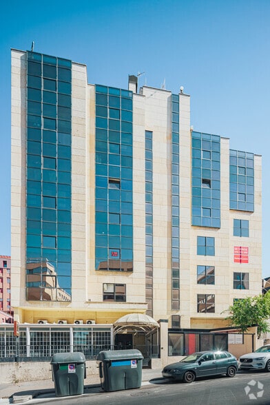 Calle de María Tubau, 4, Madrid, Madrid for lease - Building Photo - Image 3 of 12