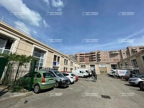 Office in Villeurbanne for lease Building Photo- Image 2 of 10