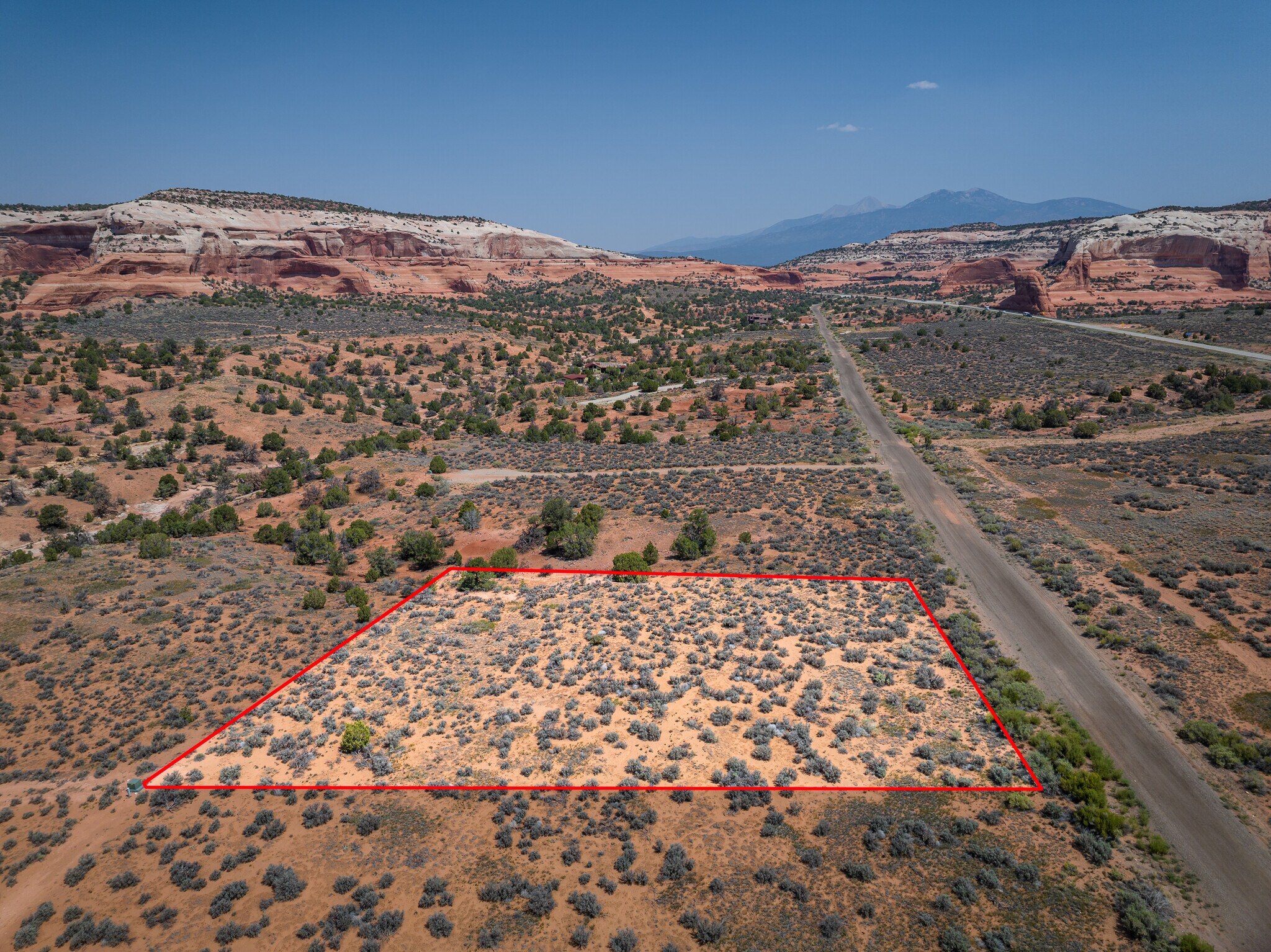 366 S Joe Wilson Dr, La Sal, UT for sale Primary Photo- Image 1 of 31