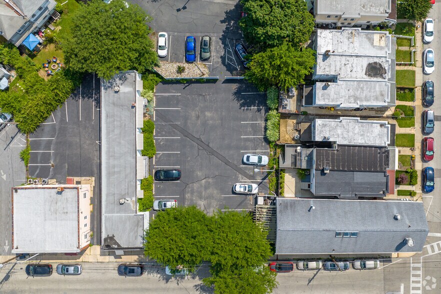 301 Woodbine Ave, Narberth, PA à vendre - Photo du bâtiment - Image 3 de 7