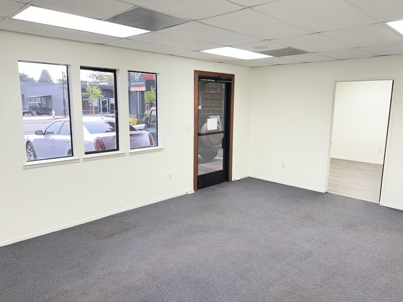 486 N State St, Ukiah, CA for lease - Interior Photo - Image 2 of 3
