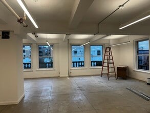 119-121 W 57th St, New York, NY for lease Interior Photo- Image 2 of 4