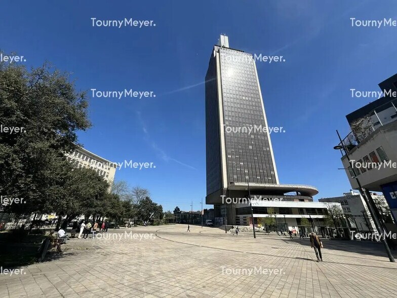 Commerce de détail dans Nantes à louer - Photo du bâtiment - Image 3 de 5