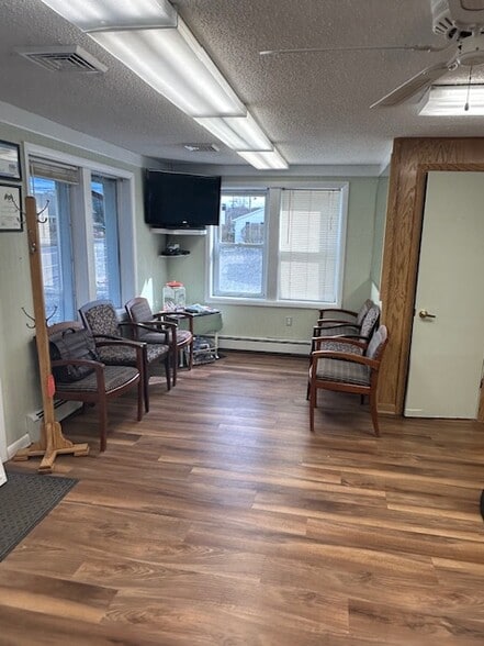 463 US Highway 9, Waretown, NJ à vendre - Photo intérieure - Image 2 de 11