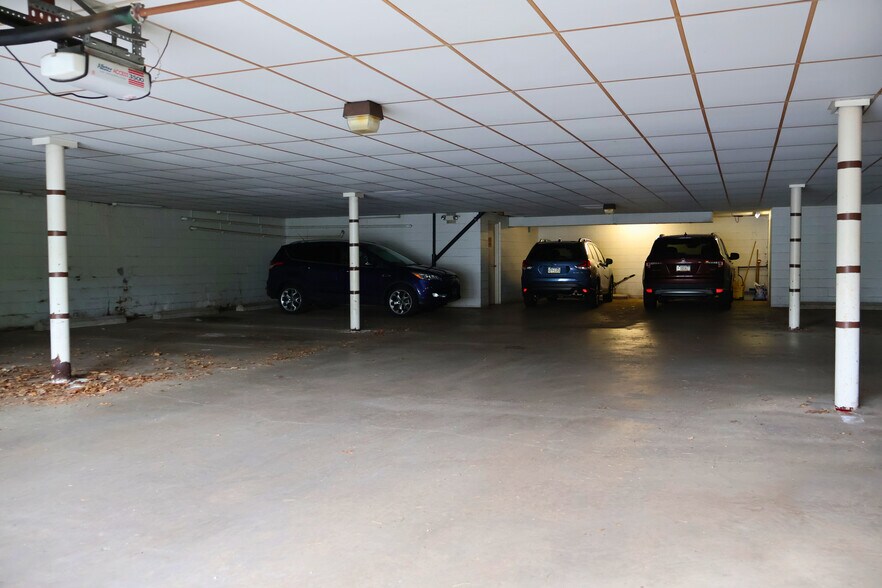 1108 E Chocolate Ave, Hershey, PA à vendre - Photo du bâtiment - Image 3 de 10