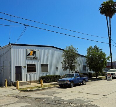 521 E D St, Wilmington, CA à vendre - Photo du bâtiment - Image 3 de 7