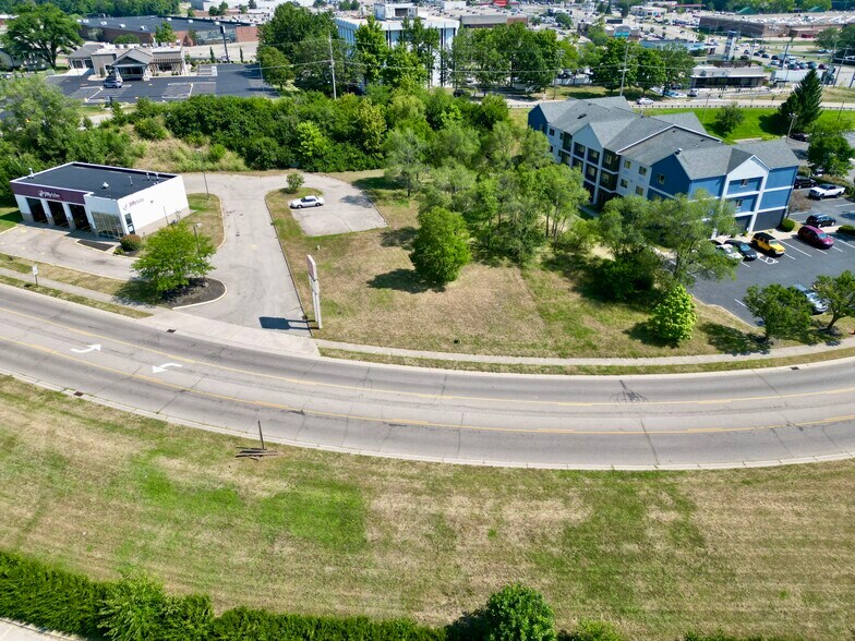 6770 Roosevelt Pky, Middletown, OH à vendre - Photo du bâtiment - Image 2 de 8