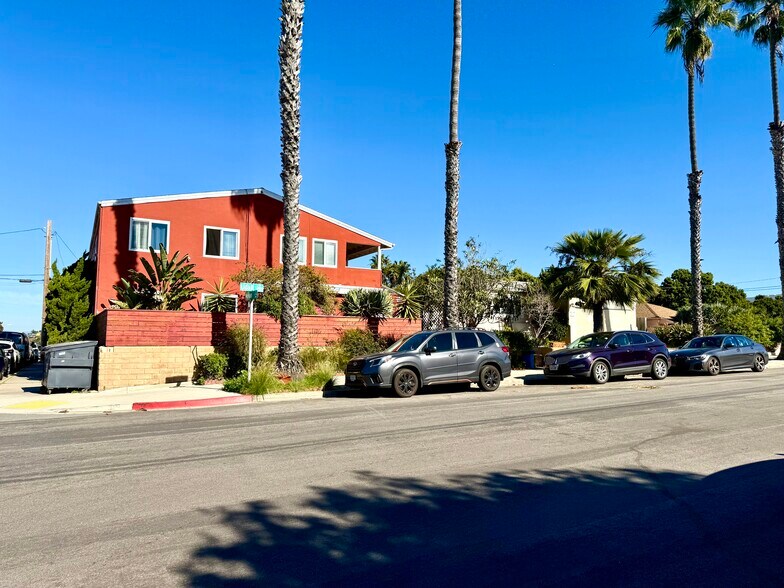 3790 Udall St, San Diego, CA à vendre - Photo du bâtiment - Image 2 de 17