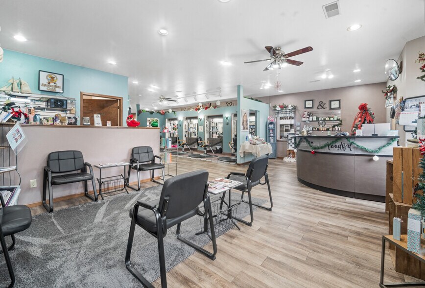 155 W Menasha Ave, Whitelaw, WI à vendre - Photo du bâtiment - Image 3 de 26