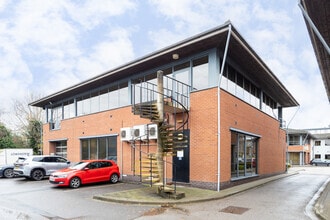Easthampstead Rd, Bracknell for lease Building Photo- Image 2 of 2