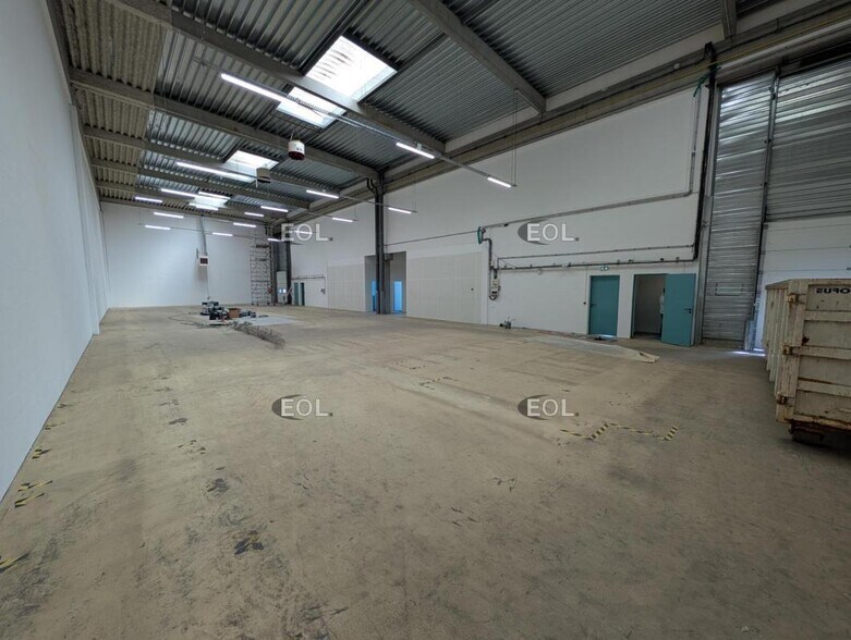 Industrial in Ivry-sur-Seine for lease - Interior Photo - Image 2 of 2