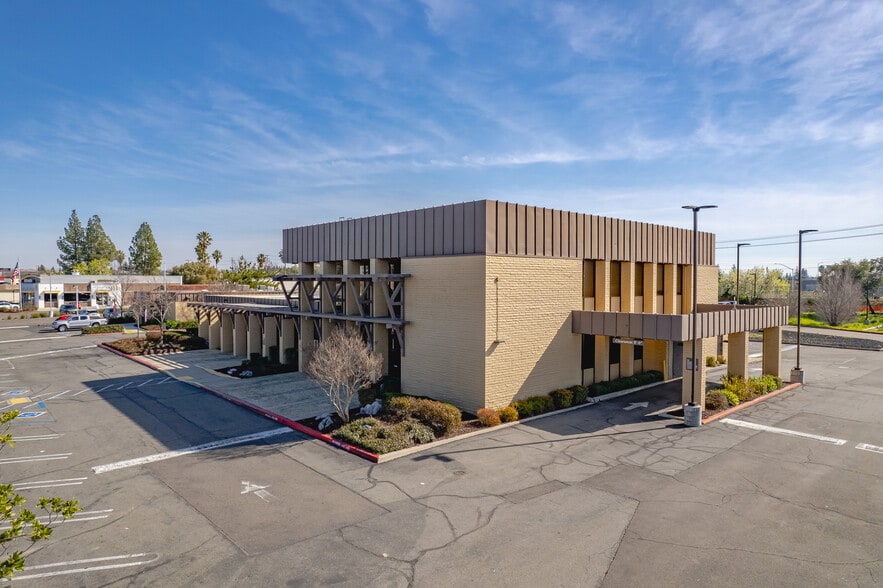 110 Harding Blvd, Roseville, CA for lease - Building Photo - Image 2 of 11