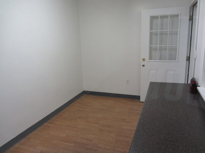 1200 Corporate Blvd, Lancaster, PA for lease - Interior Photo - Image 2 of 63