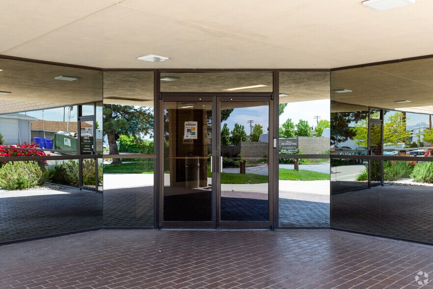 5505 S 900 E, Salt Lake City, UT à louer - Photo du bâtiment - Image 3 de 4