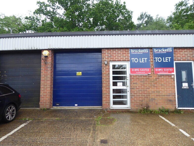 Longfield Rd, Tunbridge Wells for lease - Building Photo - Image 1 of 2