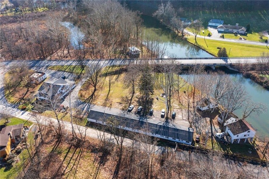 1563 Old U.S. 22, Lenhartsville, PA à vendre - Photo du bâtiment - Image 2 de 49