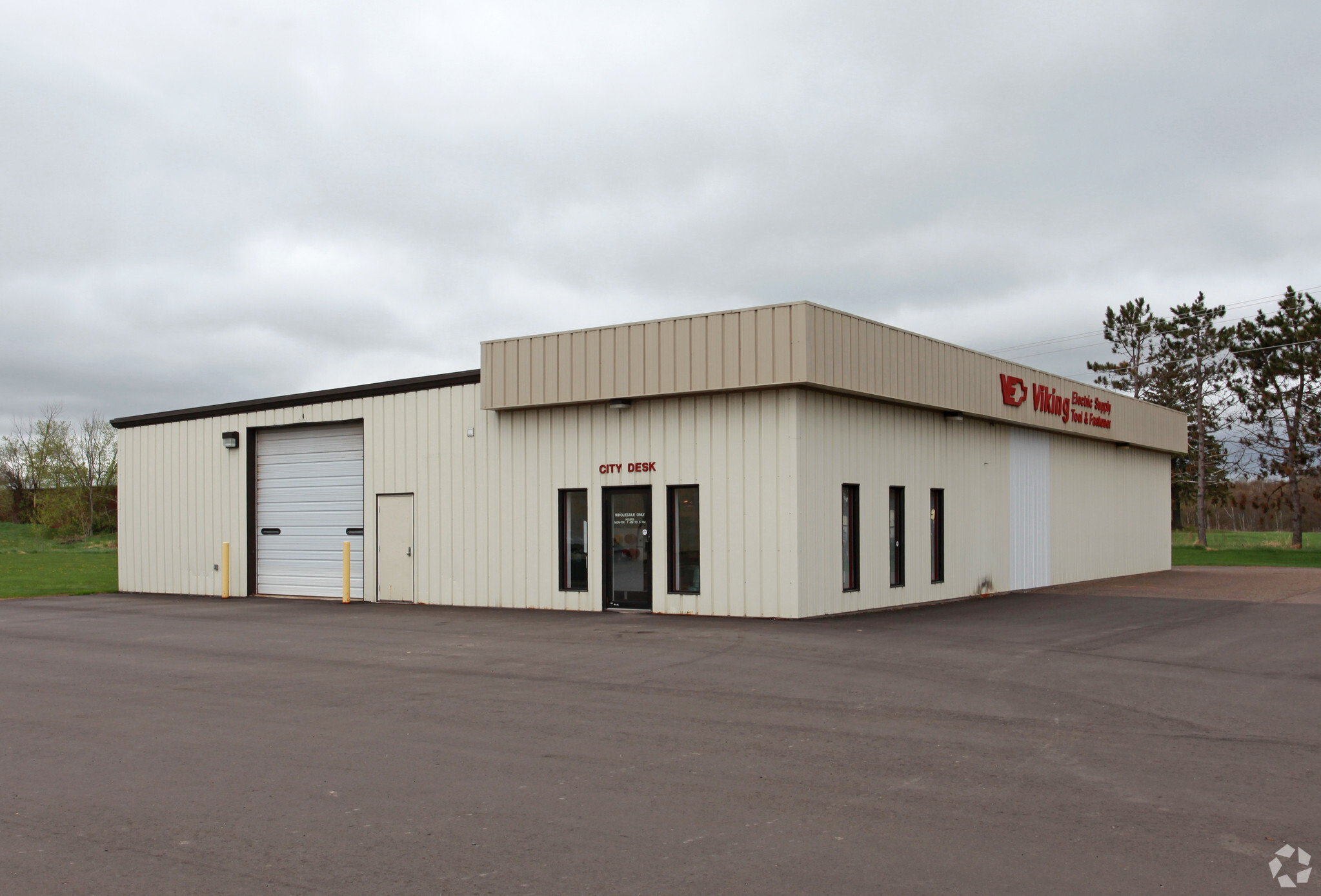 2090 Us-8, Saint Croix Falls, WI for lease Primary Photo- Image 1 of 6