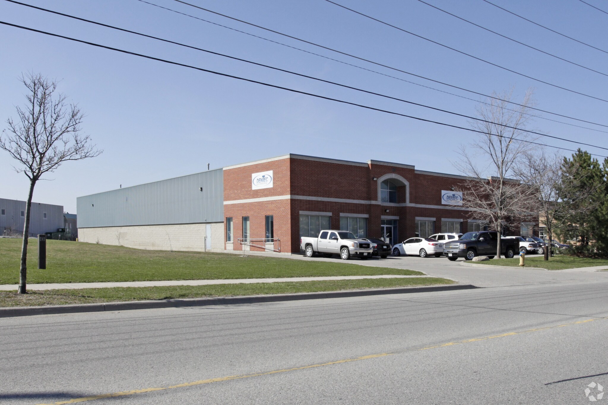 100 Harry Walker Pky, Newmarket, ON à vendre Photo du bâtiment- Image 1 de 1