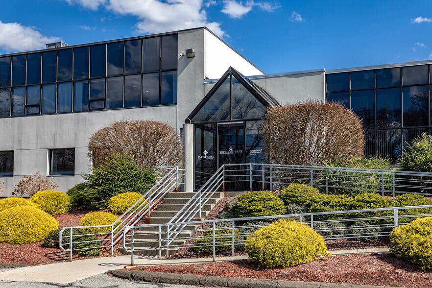 1-3 Corporate Dr, Danbury, CT à vendre - Photo du bâtiment - Image 2 de 15