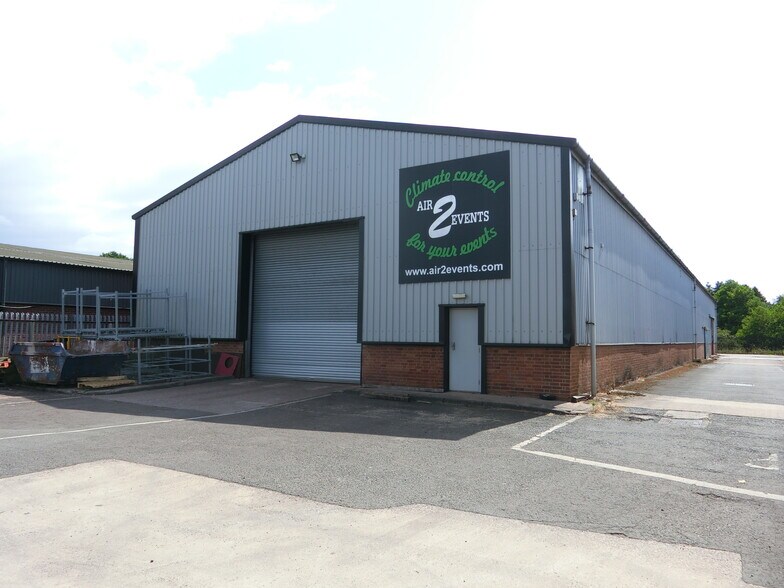 Bridgnorth Rd, Wolverhampton à louer - Photo du bâtiment - Image 3 de 3