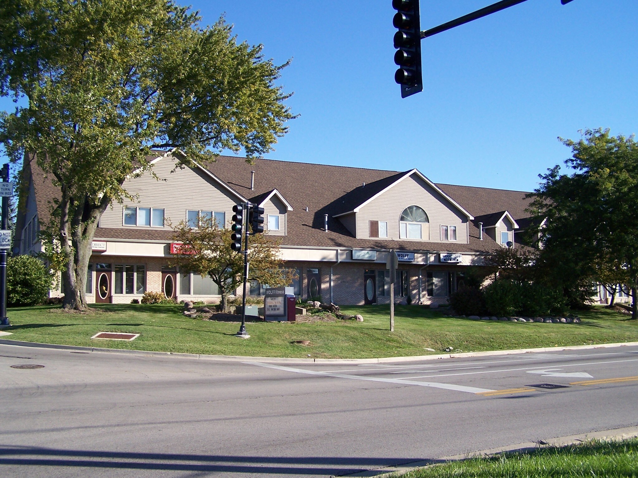 2090 Larkin Ave, Elgin, IL à vendre Photo principale- Image 1 de 1