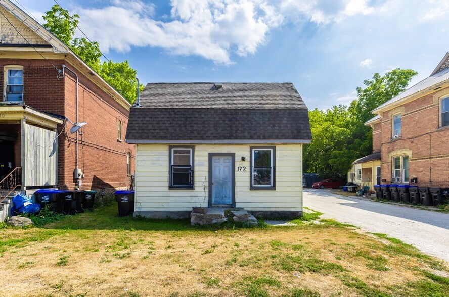 172 First St, Collingwood, ON à vendre - Photo du bâtiment - Image 2 de 9