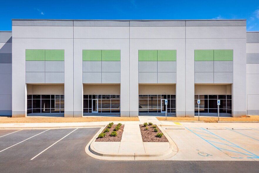 1701 Old Grove Rd, Piedmont, SC à louer - Photo du bâtiment - Image 2 de 5