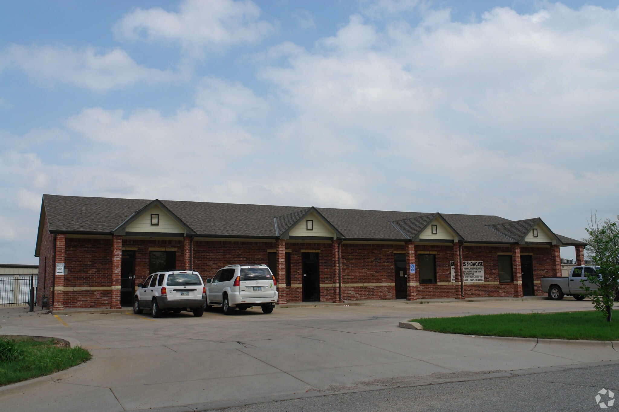 1822 S Longfellow St, Wichita, KS for lease Building Photo- Image 1 of 14