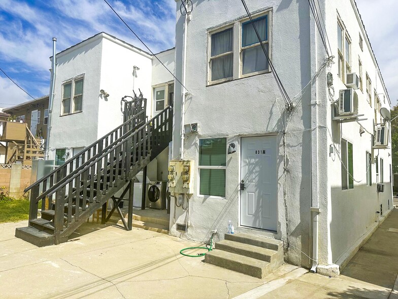 831 N Heliotrope Dr, Los Angeles, CA for sale - Building Photo - Image 2 of 8
