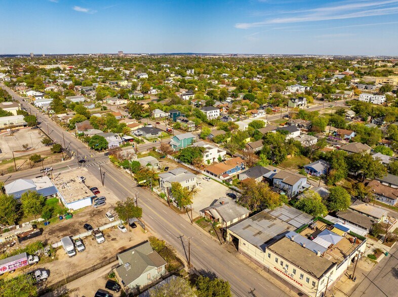 812 S Hackberry St, San Antonio, TX à louer - Photo du bâtiment - Image 2 de 5
