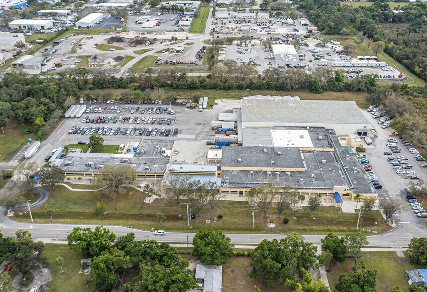 5100 Tice St, Fort Myers, FL à vendre - Photo du bâtiment - Image 1 de 6