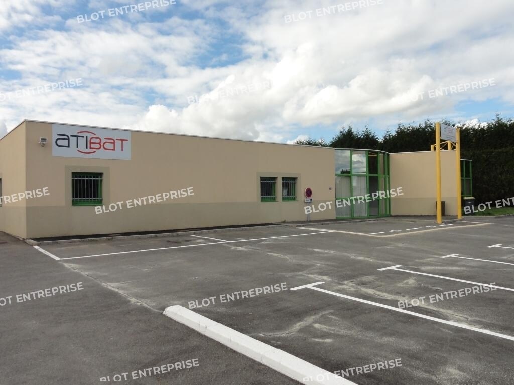 Flex in La Chapelle-des-Fougeretz for lease Building Photo- Image 1 of 8