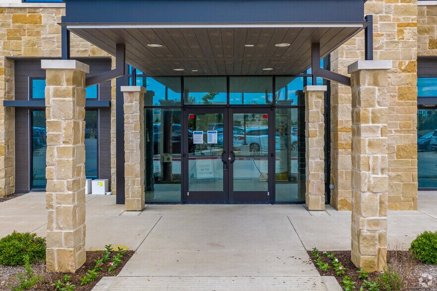 2660 Scripture St, Denton, TX à louer - Photo du bâtiment - Image 2 de 5