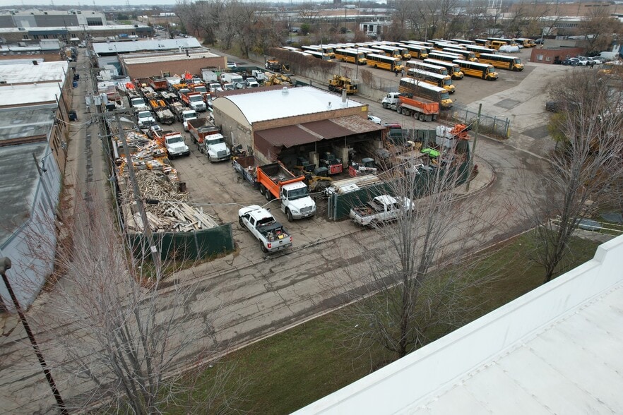 7306 Central Park Ave, Skokie, IL for sale - Building Photo - Image 2 of 4