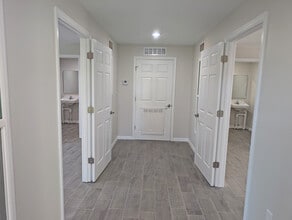 550 Martin Road, Palm Bay, FL à louer Photo intérieure- Image 1 de 7