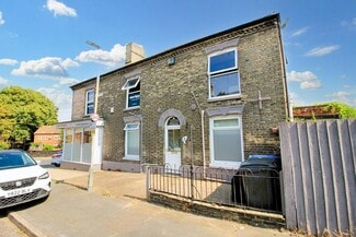 Plus de détails pour 2 Bell Rd, Norwich - Commerce de détail à louer