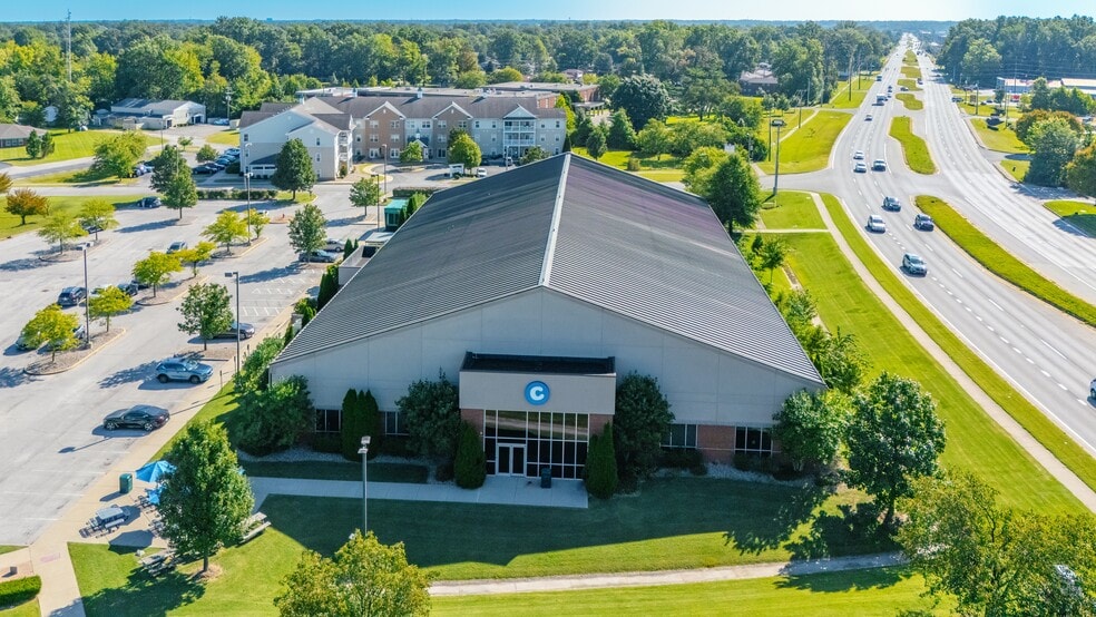 3621 Fern Valley Rd, Louisville, KY for sale - Building Photo - Image 2 of 5