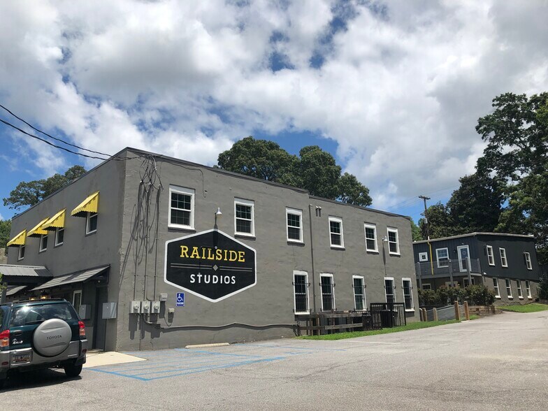 46 Lois Ave, Greenville, SC for lease - Building Photo - Image 2 of 22