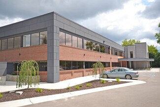 Plus de détails pour 1925 Breton Rd SE, Grand Rapids, MI - Bureau à louer