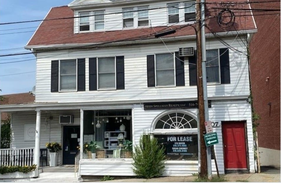 307 Main St, Port Washington, NY for lease Primary Photo- Image 1 of 9