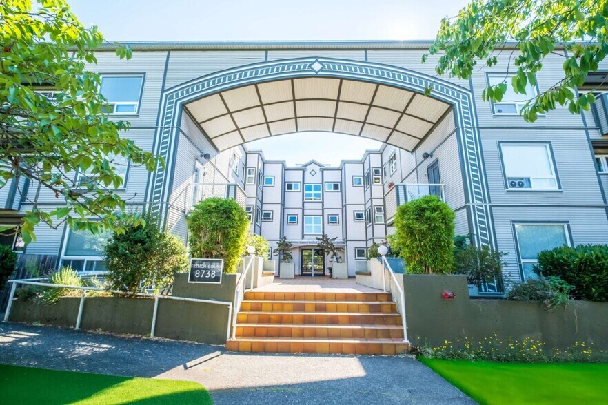 8738 French St, Vancouver, BC à vendre - Photo du bâtiment - Image 3 de 4