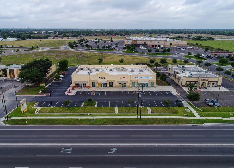 7501 N 10th St, McAllen, TX à louer - Photo du bâtiment - Image 2 de 18