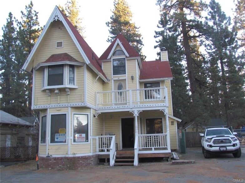 1016 W Big Bear Blvd, Big Bear City, CA à vendre - Photo du bâtiment - Image 1 de 1