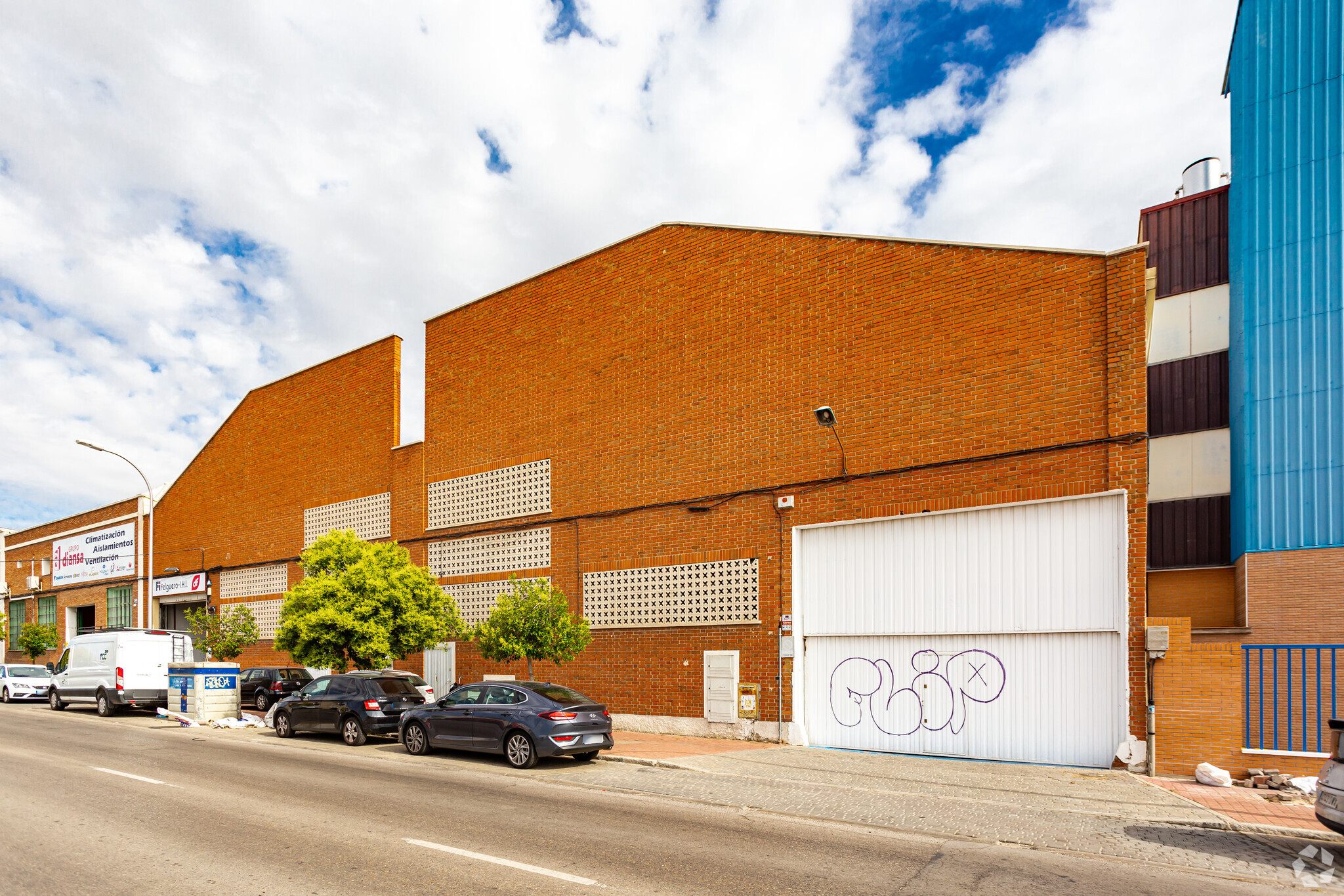 Calle de San Norberto, 42 B, Madrid, Madrid for lease Primary Photo- Image 1 of 3