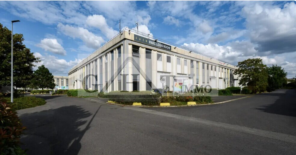 Industriel dans Gennevilliers à louer - Photo du bâtiment - Image 1 de 3