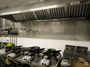 Retail in San Lorenzo de El Escorial, Madrid for lease Interior Photo- Image 1 of 3