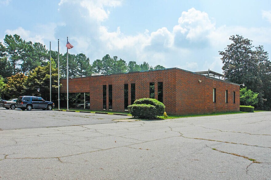 3289 Montreal Industrial Way, Tucker, GA for lease - Primary Photo - Image 1 of 12